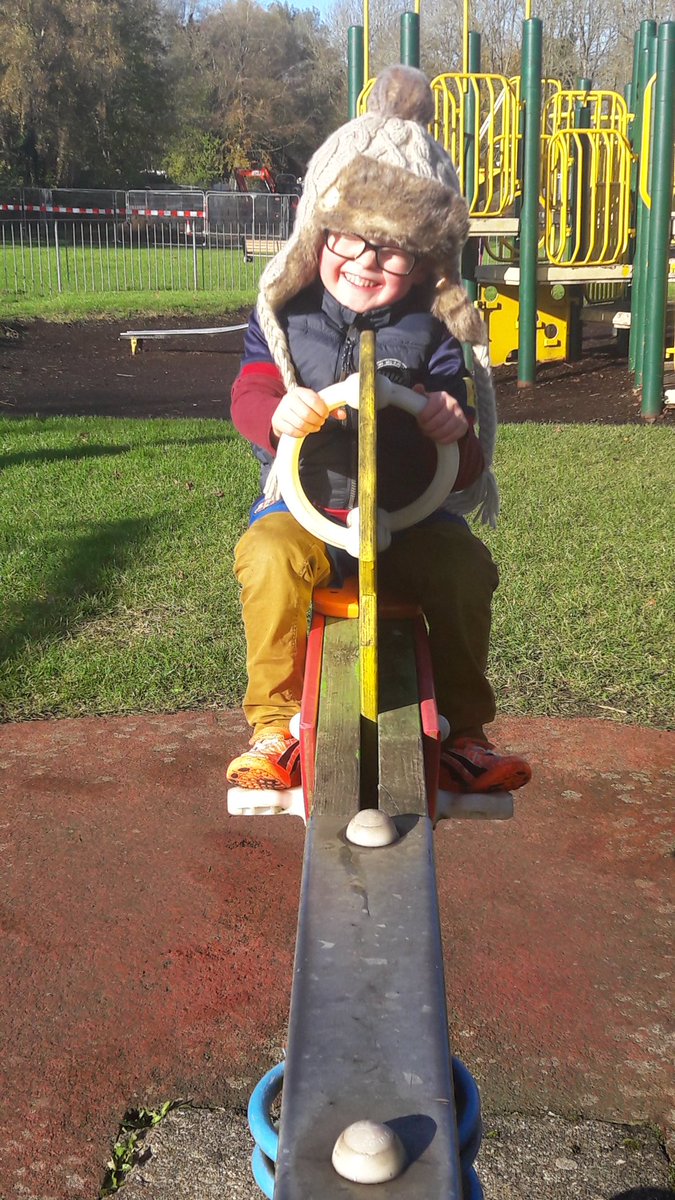 BeatonKate's tweet photo. #sundaysout #parklife https://t.co/8JEXEvSKWr