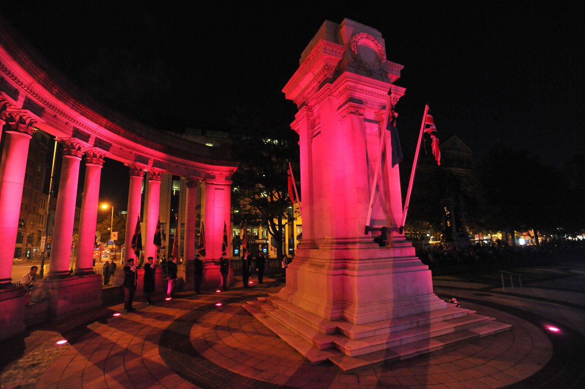 belfastcc's tweet photo. The Cenotaph at City Hall will be illuminated in red tonight for Remembrance Sunday #BelfastLightsAtNight https://t.co/EUwcanDcNl