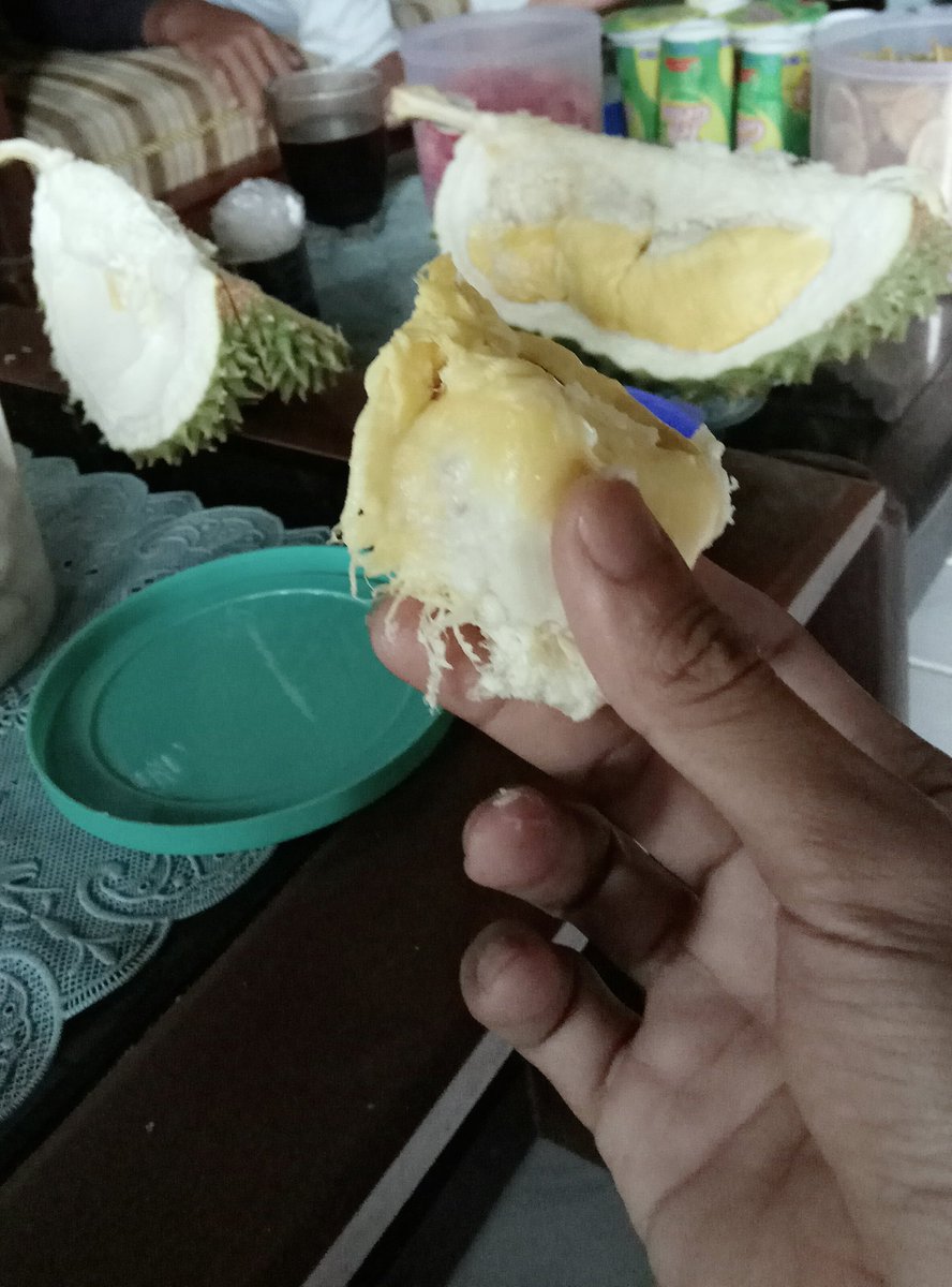 muterkampung's tweet photo. Duren Glempang, mantep e Poll.. 👍👍 #duren #montong
#GenPIBanyumasan
#BanjarnegaraAsyik https://t.co/lR2bRsvl1b