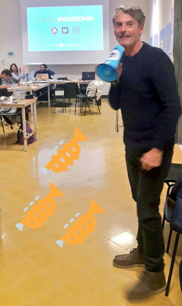 museoFe's tweet photo. Il Direttore del Museo di Storia Naturale, Stefano Mazzotti, richiama tutti i mixer alla PLENARIA! #Ferrara #museomix https://t.co/1vZHXGpgBA