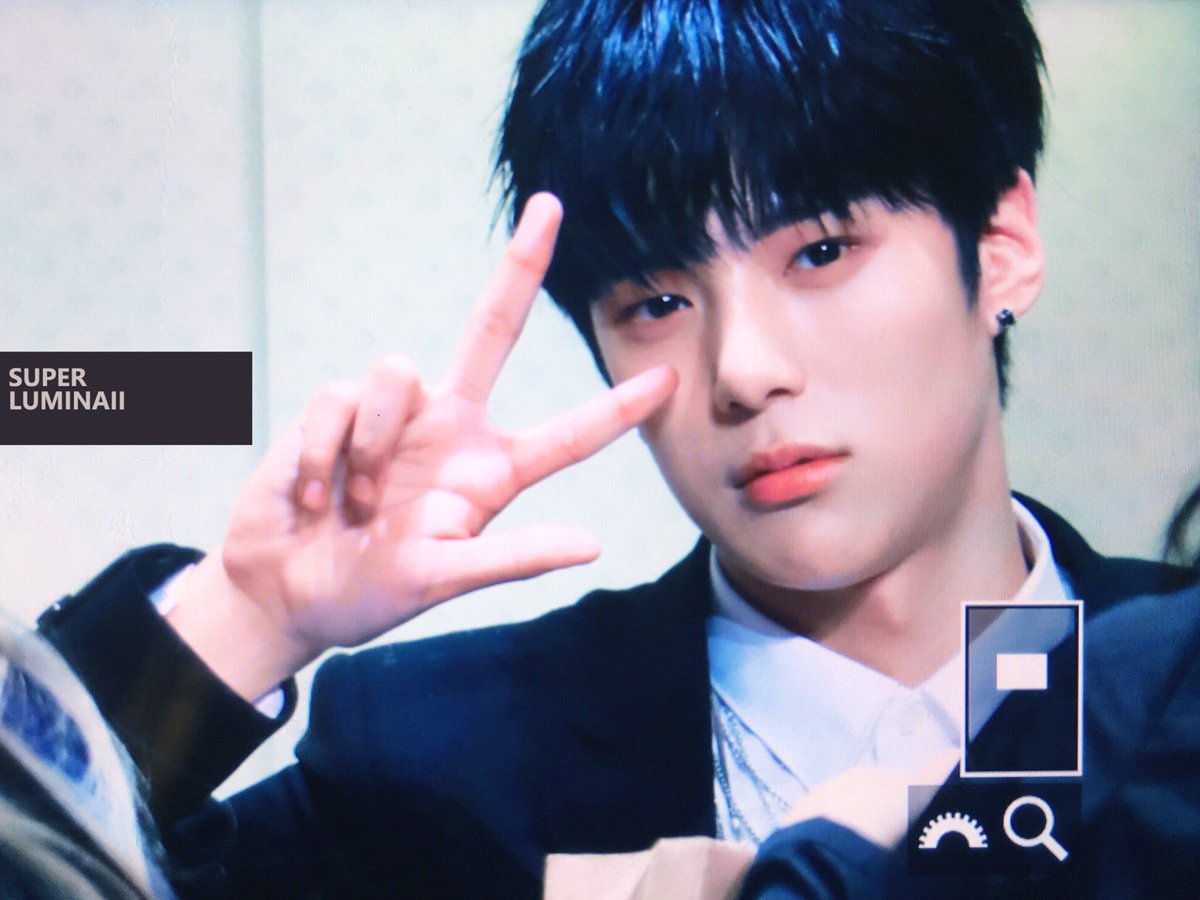 superluminall_'s tweet photo. 171112
           ゞ( '  —  '키라보시～✨✨

@OfficialMonstaX    
#MONSTA_X #MINHYUK #민혁 https://t.co/UHplgVI715