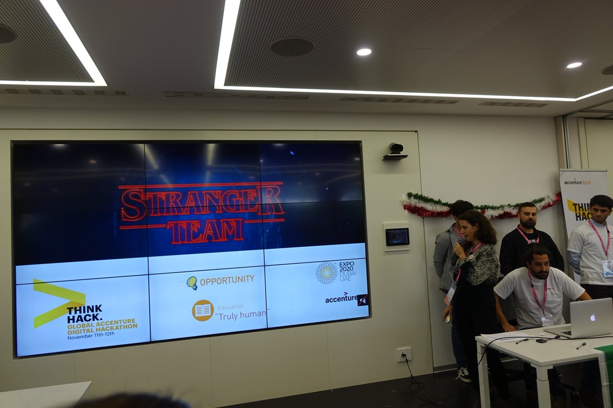 franzrusso's tweet photo. #AccentureDigiHack é il momento di conoscere #digitup app di #AugmentedReality che permette ai bambini di interagire con personaggi del passato e apprendere la storia. Un #game che si basa su card fisiche. 
#Opportunity @Accentureitalia @Accenture https://t.co/siKEftQt28