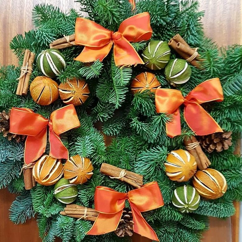 infinitybouquet's tweet photo. Checkout our Christmas wreaths, selling on Facebook, Ebay &amp; Etsy
Free delivery or postage if pre-order before 20th Nov.
 https://t.co/rjeh101wQT

https://t.co/RuLED3iPOh

#Christmaswreaths #Wreaths #seasonalwreaths #Christmas #Presents #gifts https://t.co/YIbJTJWwri