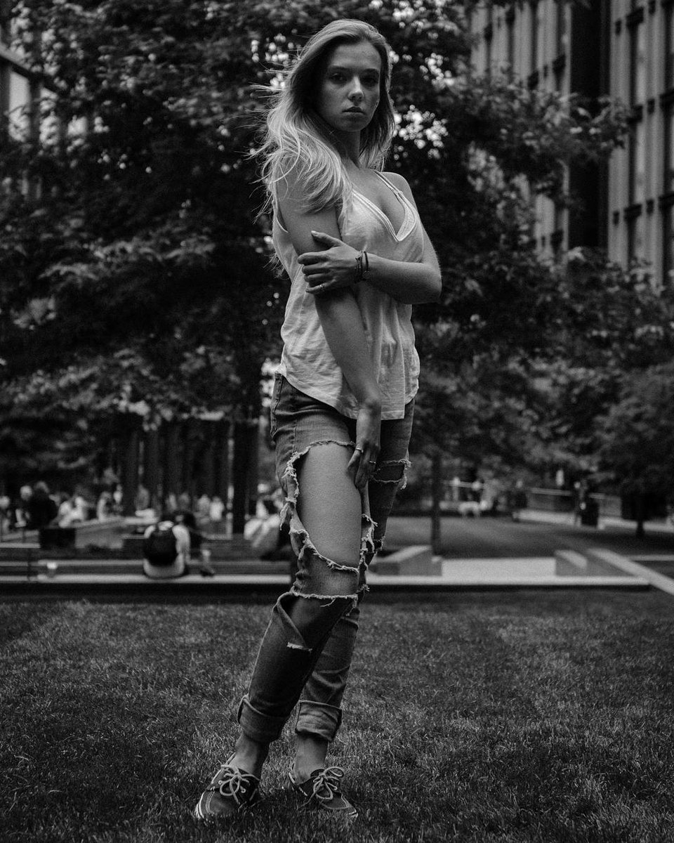 NicFoodPhoto's tweet photo. S H O O T I N G // London Model Series 🌇
📍 KX
In frame: @AnnaGuzak

If you're interested in a portrait shoot like this drop me a DM https://t.co/TMpOQxyU9N
