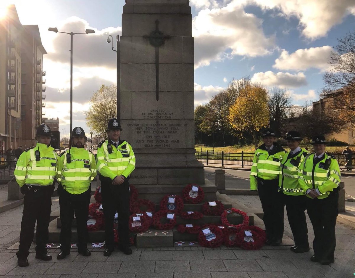 MPSEnfield's tweet photo. Thank you to the six @MPSSpecials who have given their time to assist with Remembrance in Edmonton today. #YEMSC #specialcontribution RF https://t.co/018RTo3sZs
