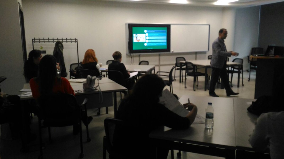 fmgorenez's tweet photo. @VizyonKoleji nin de sponsor olduğu #EGK17 'de 'GeoGebra 5.0 ile Matematik Serüveni' sunumunu yoğun ve ilgili bir katılımla gerçekleştirdik. Organizasyonda emeği geçenlere bu güzel ortam için teşekkür ederim @egk_17 https://t.co/HqHynlnael