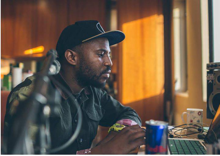 MnyimbaNhlanhla's tweet photo. #whenworking https://t.co/TWjBPoLq6D
