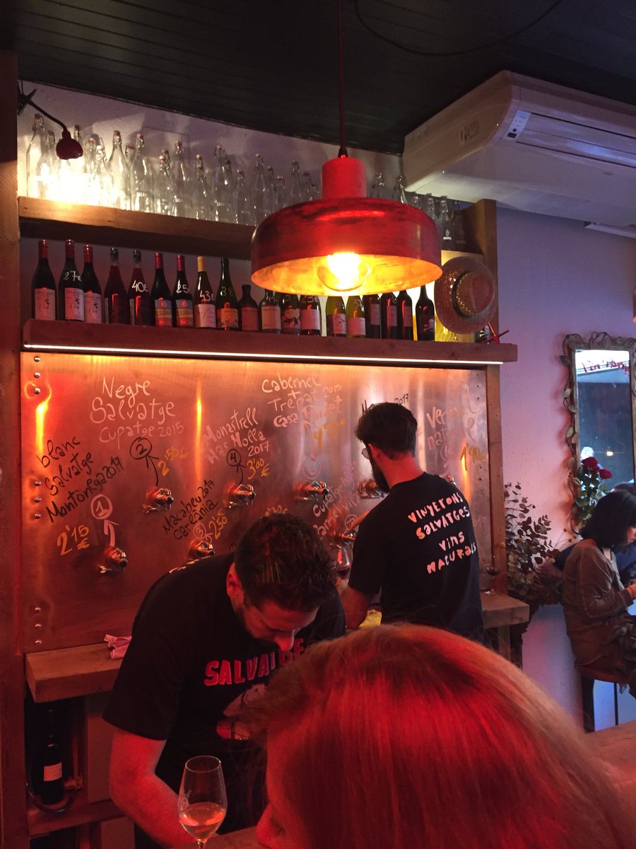 boqueria_taller's tweet photo. Avui s’inagura @BarSalvatge anima’t! Bar de vins naturals amb un ambient fantàstic🤘 #lafestival #moonwine #gracia #barcelona https://t.co/ZqghxVQ8PO