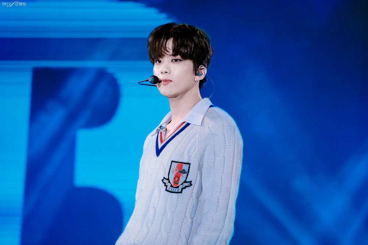 124Cyyj's tweet photo. 171111 바둑대축제 #영재 #BAP @BAP_Youngjae 멘트 30분 넘게 고민하다가 깨달은 것이다.. 이럴시간에 그냥 올리는 게 낫다는 걸.... 🤔🤔 유영재하세요 여러분😉 https://t.co/J3C4VJJno2