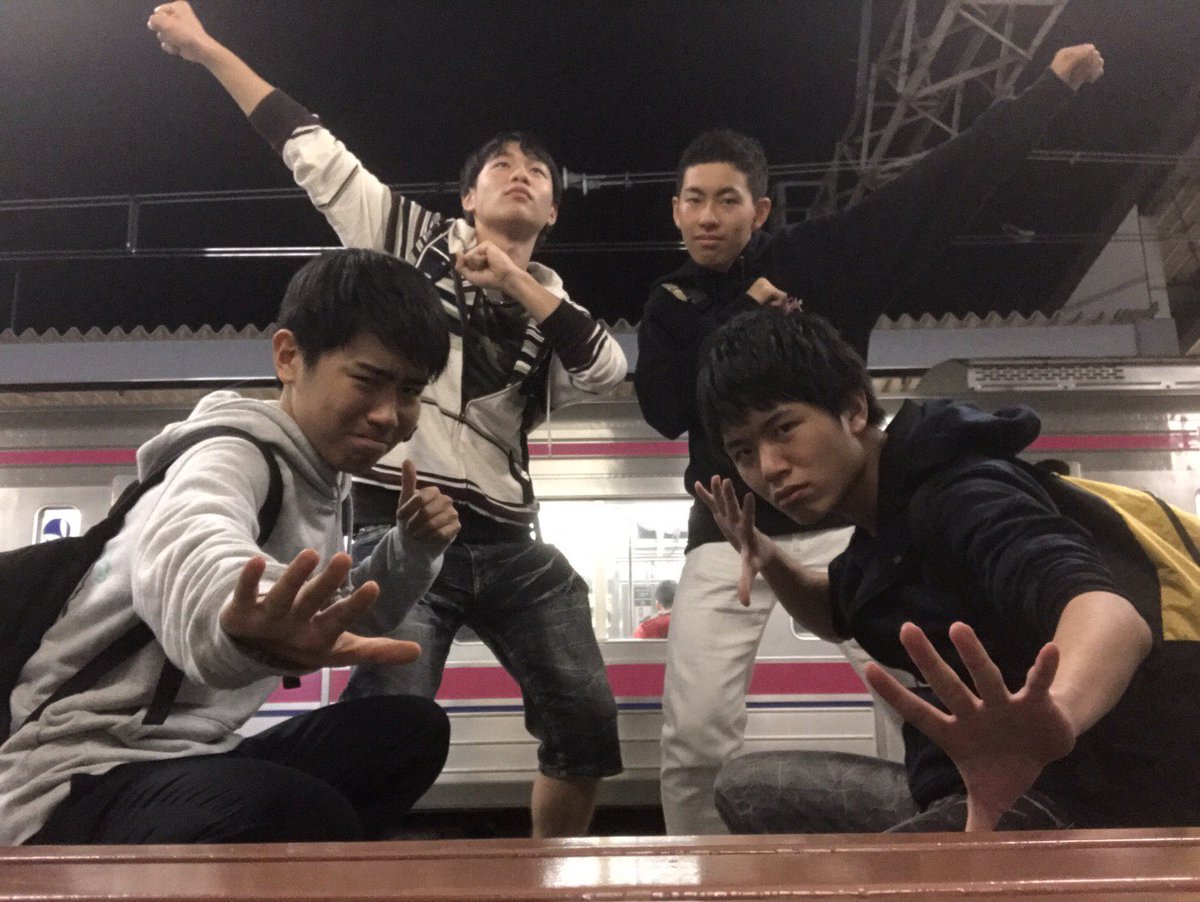 furapoteowarai's tweet photo. 〜重大発表〜
この度、サイダーとのツーマンライブが決定しました！！

フラポテとしても、サイダーとしても史上最大のものを作り上げていくんでみなさんぜひきてください！

このライブは完全予約制なので、予約はフラポテ、サイダーのDMまで！

２枚目はフラポテとサイダーの半年前の写真です！ https://t.co/J9Bb2FwigQ