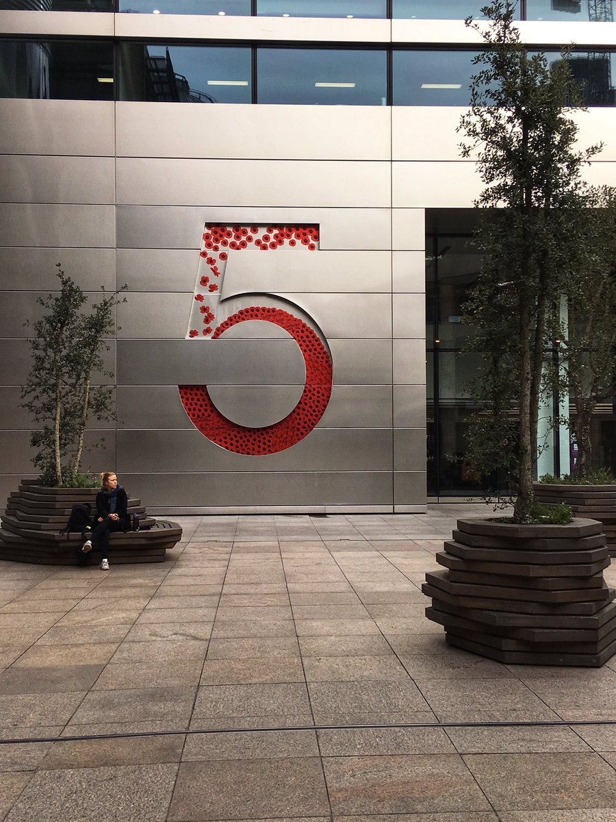 BritishLandPLC's tweet photo. Marking #remembranceday @ubs @broadgatelondon #poppyday https://t.co/3jRfdA1frY