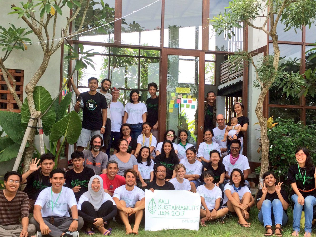BaliSusJam's tweet photo. Big thanks to all sponsors, comittees, and especially our participants, you are amazing people!👏🏼👏🏼#balisusjamdenpasar2017 #GSusJam https://t.co/M6C0mEflCF