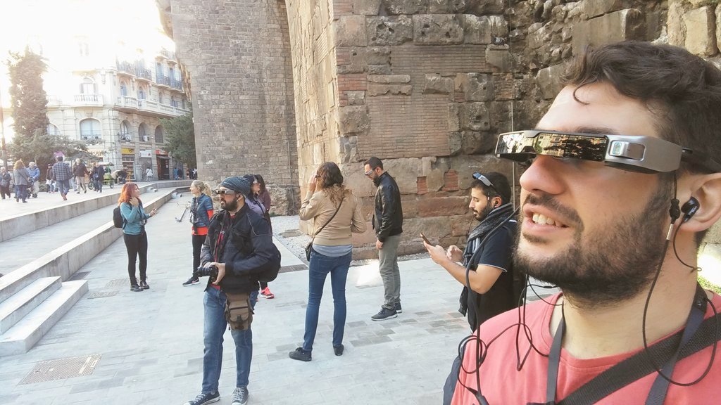 DeProntoABordo's tweet photo. Hoy viajamos a la Barcelona medieval con @PastView a través de la #realidadVirtual con gafas @Epson_ES.
#PastViewExperience
#PastViewBarcelona
#DeProntoBarcelona #BcnTB https://t.co/ZYpXBkIj2y