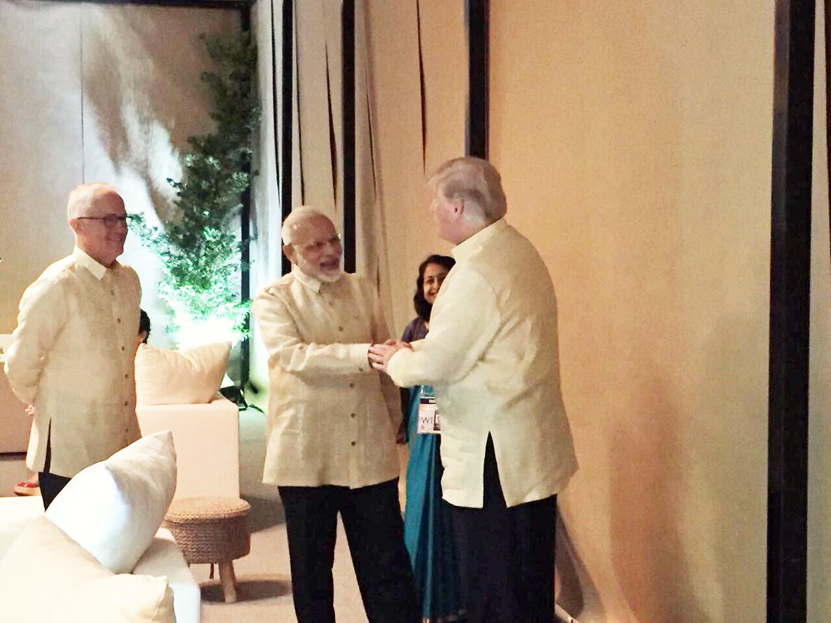 Modi meets Trump at Gala ASEAN Dinner