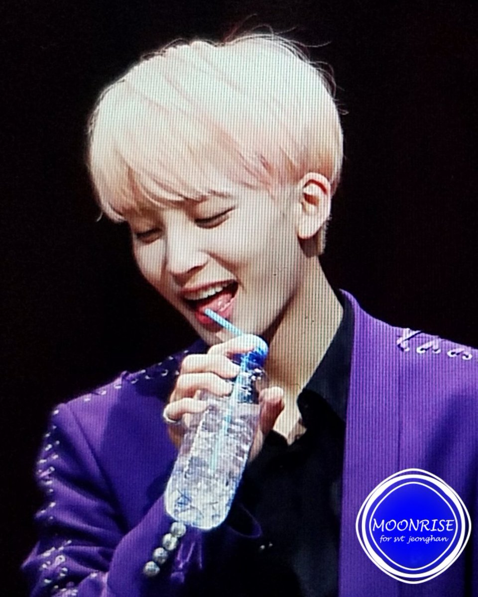 moonrise1004's tweet photo. 171112 목동 팬싸인회 #정한 #JEONGHAN #세븐틴 #SEVENTEEN 

토끼왕자 물마시고 친구랑 놀아요🐇💕💕 https://t.co/LeCBsVjlwL