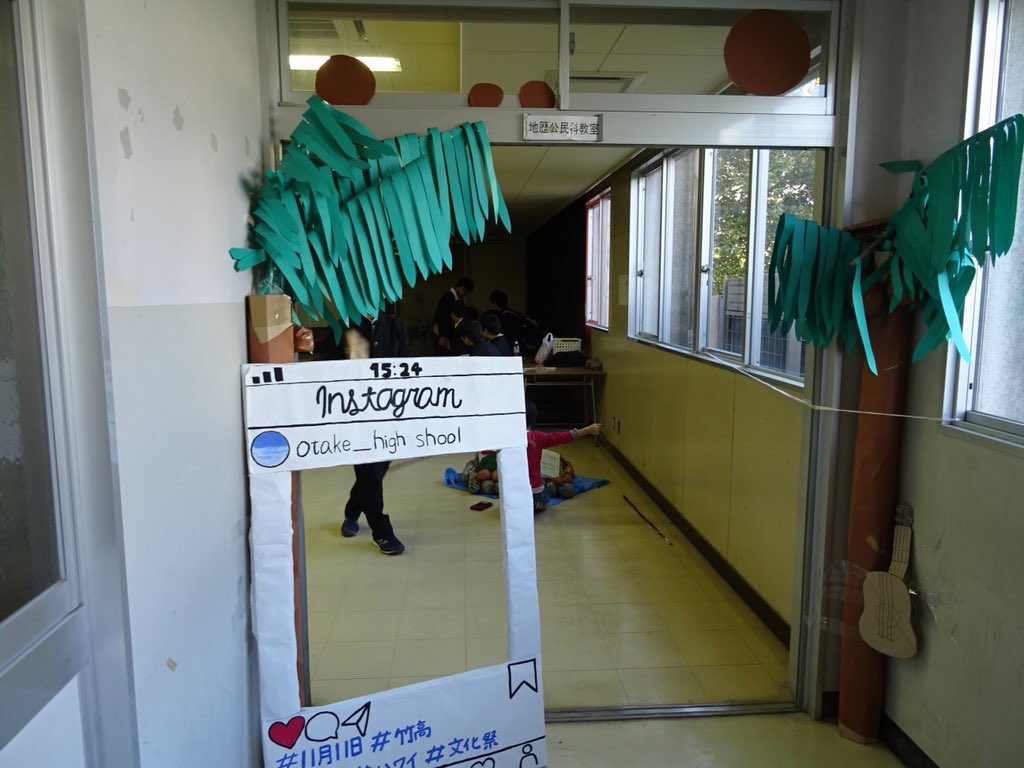 n_iagm's tweet photo. 昨日の文化祭楽しんだ！

逆再生動画なかなか好評だったけよかったわ！！

写真いっぱい撮ろうと思ったけどマネージャーとクラスとかあさんと烈のかあさんと撮った写真しかないという！爆笑
それだけ時間がなかったってことよね！！笑笑 https://t.co/R4YFVHkg2L