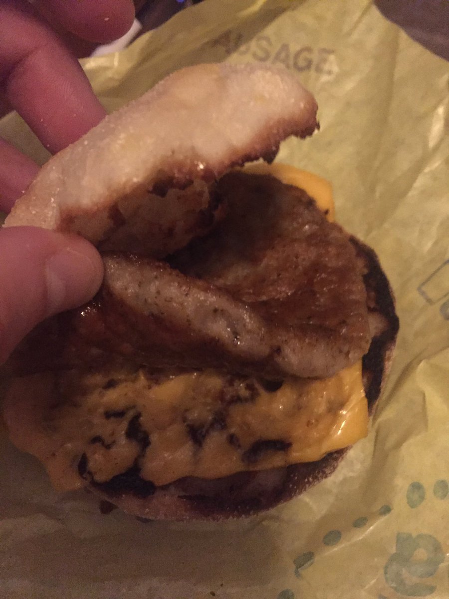 Falfalfa4's tweet photo. @McDonald's BEverly, MA on Elliot st. How could you do this to me? #wherestheegg #noegg #ihateyou https://t.co/tKdQLt2iMg