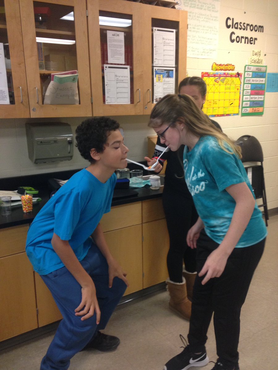 LDubsGatestone's tweet image. Candy Corn Relay! #colourchallenge #class78