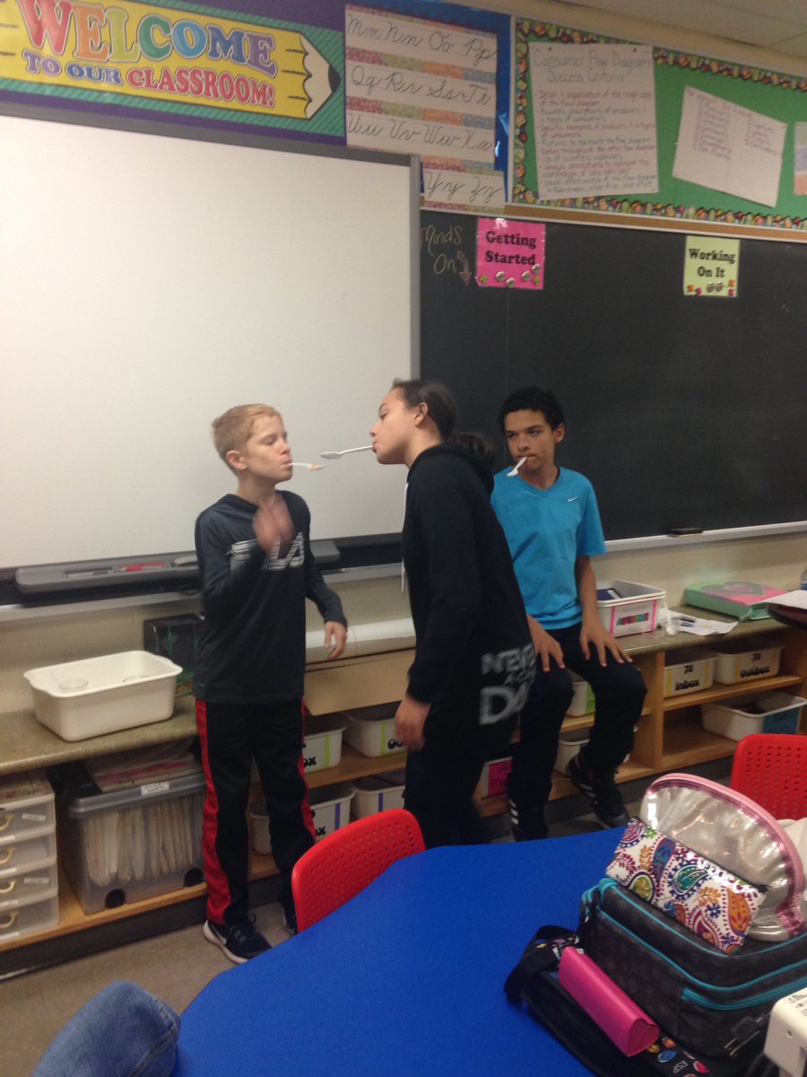 LDubsGatestone's tweet image. Candy Corn Relay! #colourchallenge #class78