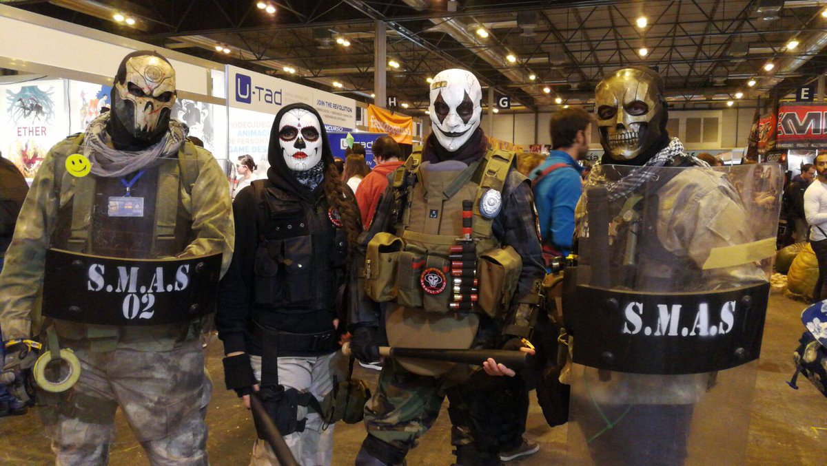 Sick_Monkeys_AS's tweet photo. Menudo sábado en #HeroesComicCon con #eventosLED !! #SMASrules #SMAS #LED #frikeando #ifema #comics #cosplay #yesoquenoibamosdisfrazados https://t.co/m4udgUibRI