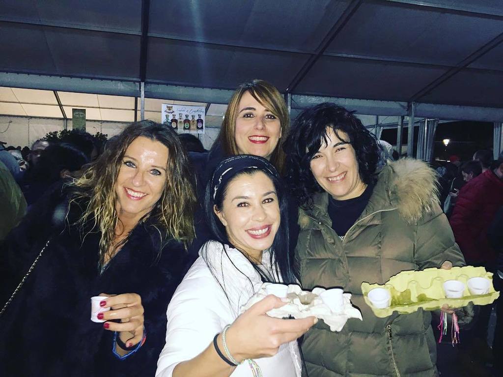 KelaTaconea's tweet photo. Las risas de Potes son las risas de Potes.... #liebana #fiestadelorujo #friends #cantabria #party #orujo #tagsforl… https://t.co/uy2i8b8qT4 https://t.co/OiOYrMWNbW