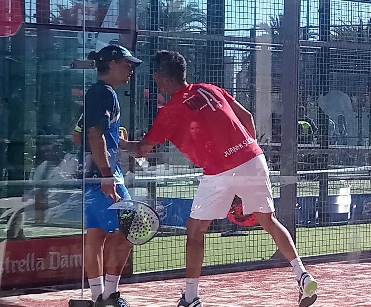 <a href="/josedapadel/">Jose David Sanchez</a> <a href="/JuanmiSuch/">Juanmi Such</a> han ganado 6/3 7/5 a  <a href="/javitingOFICIAL/">javier palasí lozano</a> <a href="/gomariz_julian/">Julian Gomariz</a>  en @sportclubalican. Esta tarde jugarán la final