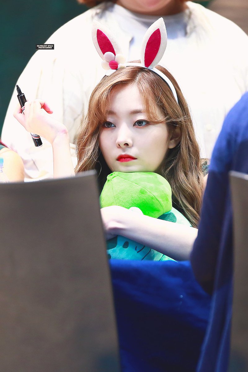 J_eunwoo_kr's tweet photo. 축 머금고 있다면 그건 너🍀
#프리스틴 #은우 https://t.co/fKkWWpXHK8