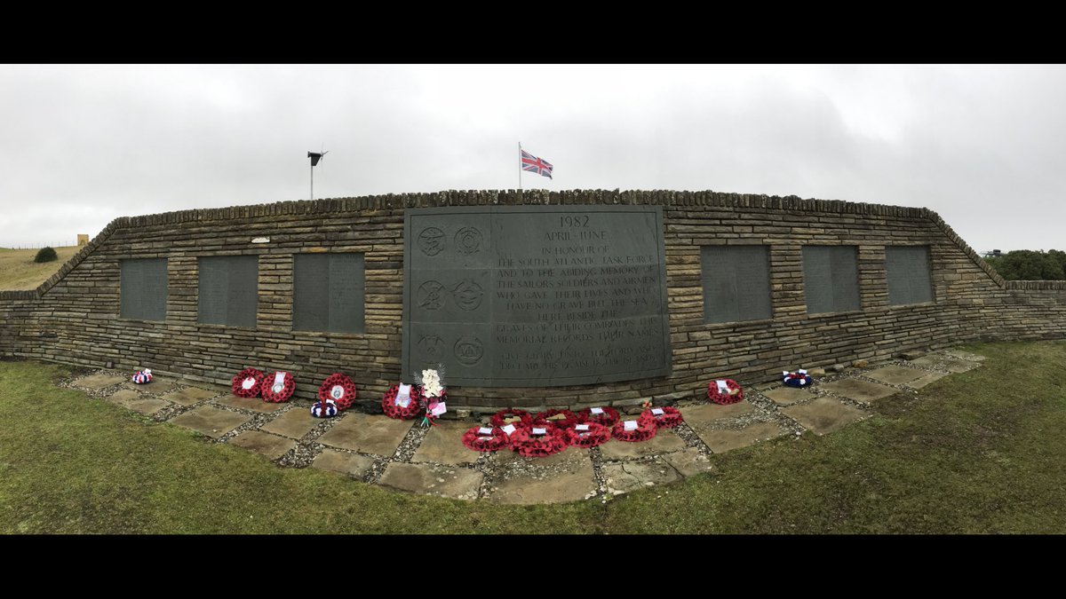 FalklandsinUK's tweet photo. At the going down of the sun and in the morning. We will remember them. #FreedomfromtheSea #RememberenceSunday #Falklands #Falklands35 @SAMA82office @PoppyLegion @DefenceHQ @UKOTAssociation @RoyalNavy @BritishArmy @RoyalAirForce https://t.co/COJZO60lMz