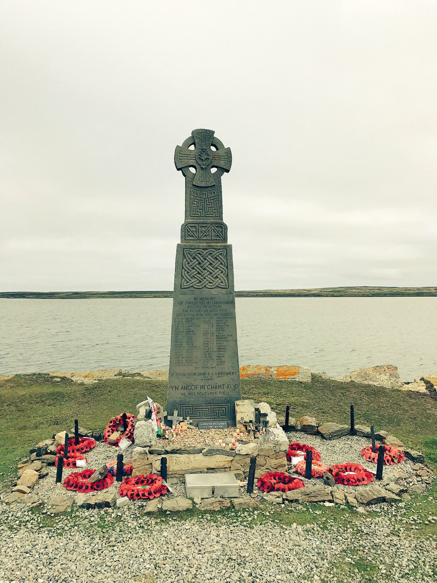 FalklandsinUK's tweet photo. At the going down of the sun and in the morning. We will remember them. #FreedomfromtheSea #RememberenceSunday #Falklands #Falklands35 @SAMA82office @PoppyLegion @DefenceHQ @UKOTAssociation @RoyalNavy @BritishArmy @RoyalAirForce https://t.co/COJZO60lMz