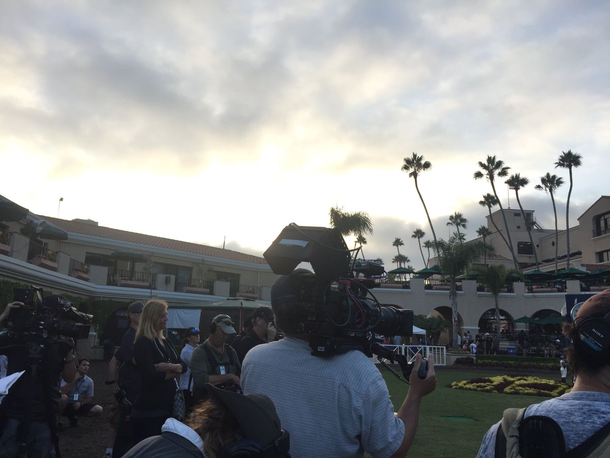 WinPlaceShowTV's tweet photo. Tune in now to watch the final showing of the Season 1 finale of Win Place Show on @TVG! Watch at 5:30AM PT/8:30AM ET. It's been a wild ride 🐎 https://t.co/Vb2UBCRSsN