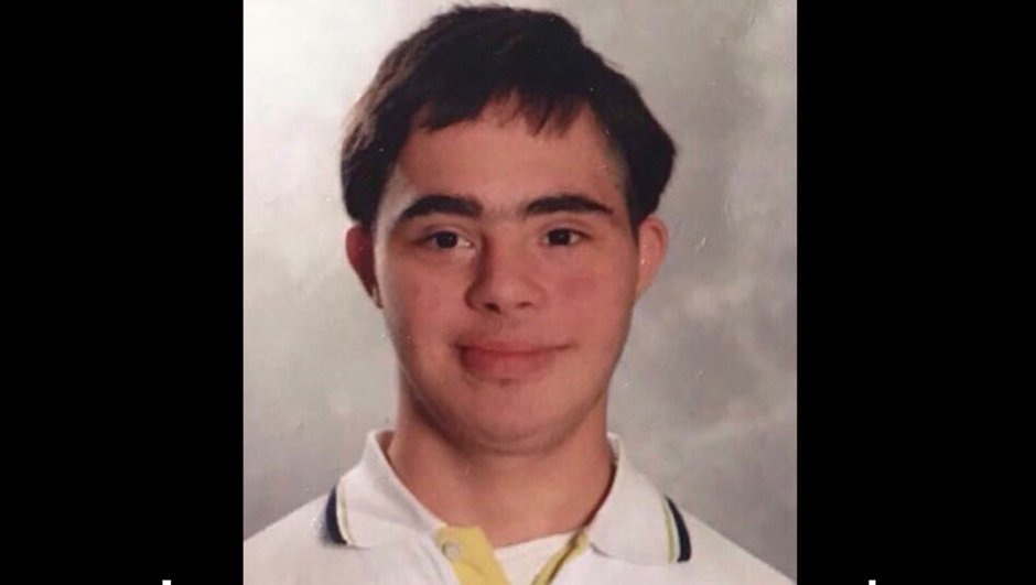 #SONDAKİKA Down sendromlu Ömer, #İstanbulMaratonu'nda kayboldu! Sosyal medya kayıp Ömer için harekete geçti! hbr.tk/O6tbnR