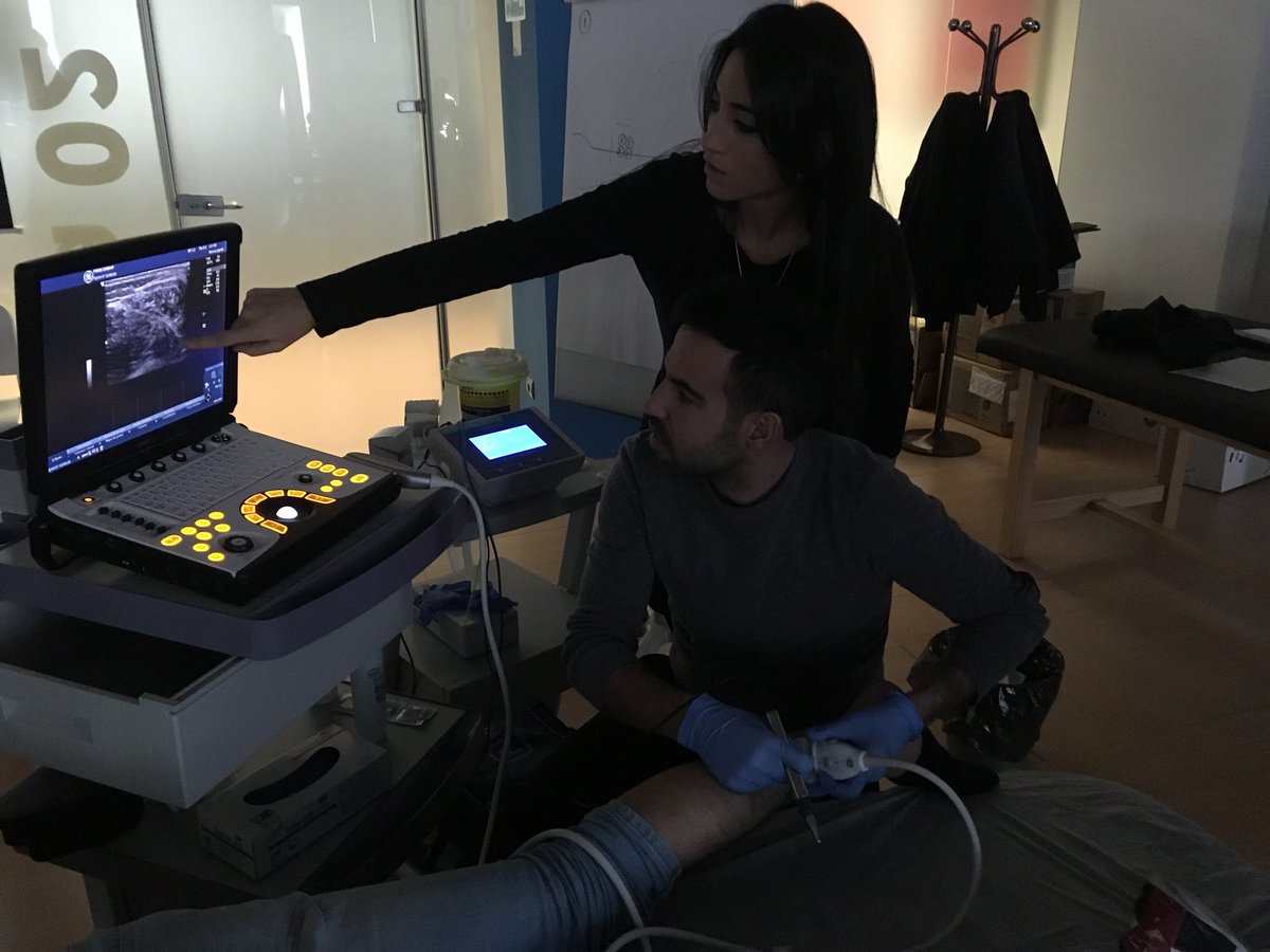 ElectrolisisP's tweet photo. Finalizada una nueva edición de la formación mas completa y avanzada en #electrolisispercutanea en #Madrid @primfisio enorme grupo @MVClinic https://t.co/3e5AK2ReRK