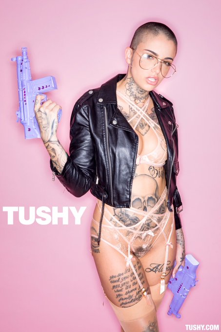 My @tushy_com scene is live! Go now! https://t.co/u01dLT0iRh 🍑 https://t.co/bZSSIe81Qg<a class="tags" href="/tag/tushy_com">@tushy_com</a><a href="/tag/sneekpeak"class="tags"><span>#sneekpeak</span></a>