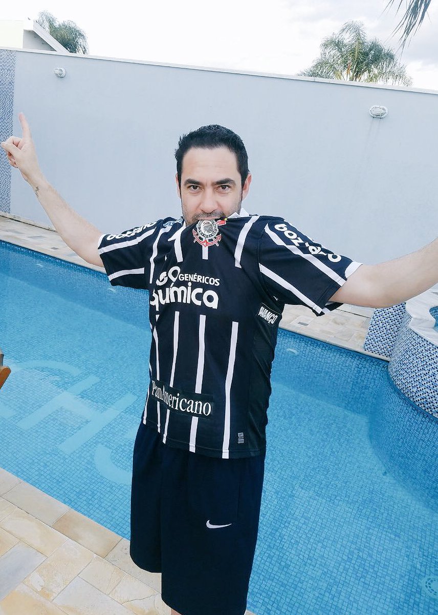 andersonch3's tweet photo. E assim vi o jogo ontem hehehehehe
#deusnocomando https://t.co/VKI9IZYGtN