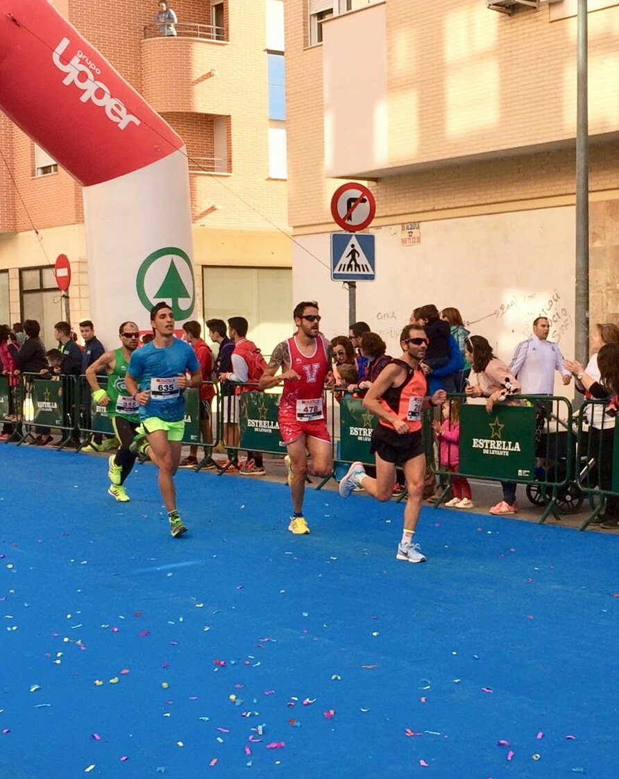 Raul_grs's tweet photo. La alfombra azul de @10Caravaca @LigasRunningRM !!! Cada año mejor organización #Enhorabuena @fuerzaypiernas #YoElegiCorrer #Caravaca https://t.co/N6DrHG9Hpf