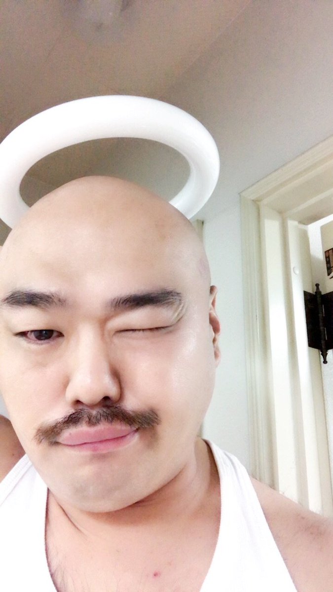 クロちゃん徳をたくさん積んだみたいで 天使の輪っかがいつのまにか付いてしまったしん ある意味生き仏だしんねー 安田大サーカス クロちゃん Scoopnest クロちゃん徳をたくさん積んだみたいで 天使の輪っかがいつのまにか付いてしまったしん ある意味生き仏だしんねー 安田大サーカス クロちゃん Scoopnest