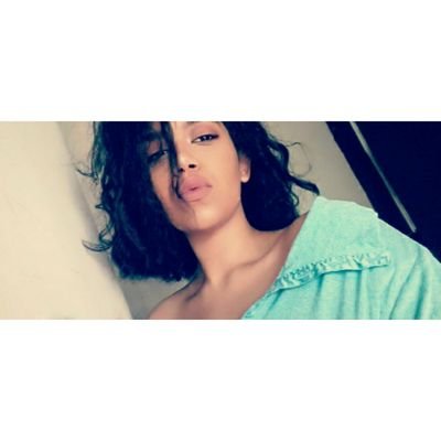 TigrehDecente's tweet photo. #SuMujerAqui Controlando El Tl De Mi Neqro Lolz Atras Perras Qke El Es Solo Mio Lolz Siqanme A Mi Cuenta Ofisial @Chanty3D #Reportandome #VigilandoMiMacho #AmoMiNeqro https://t.co/JEZ8qSomIw