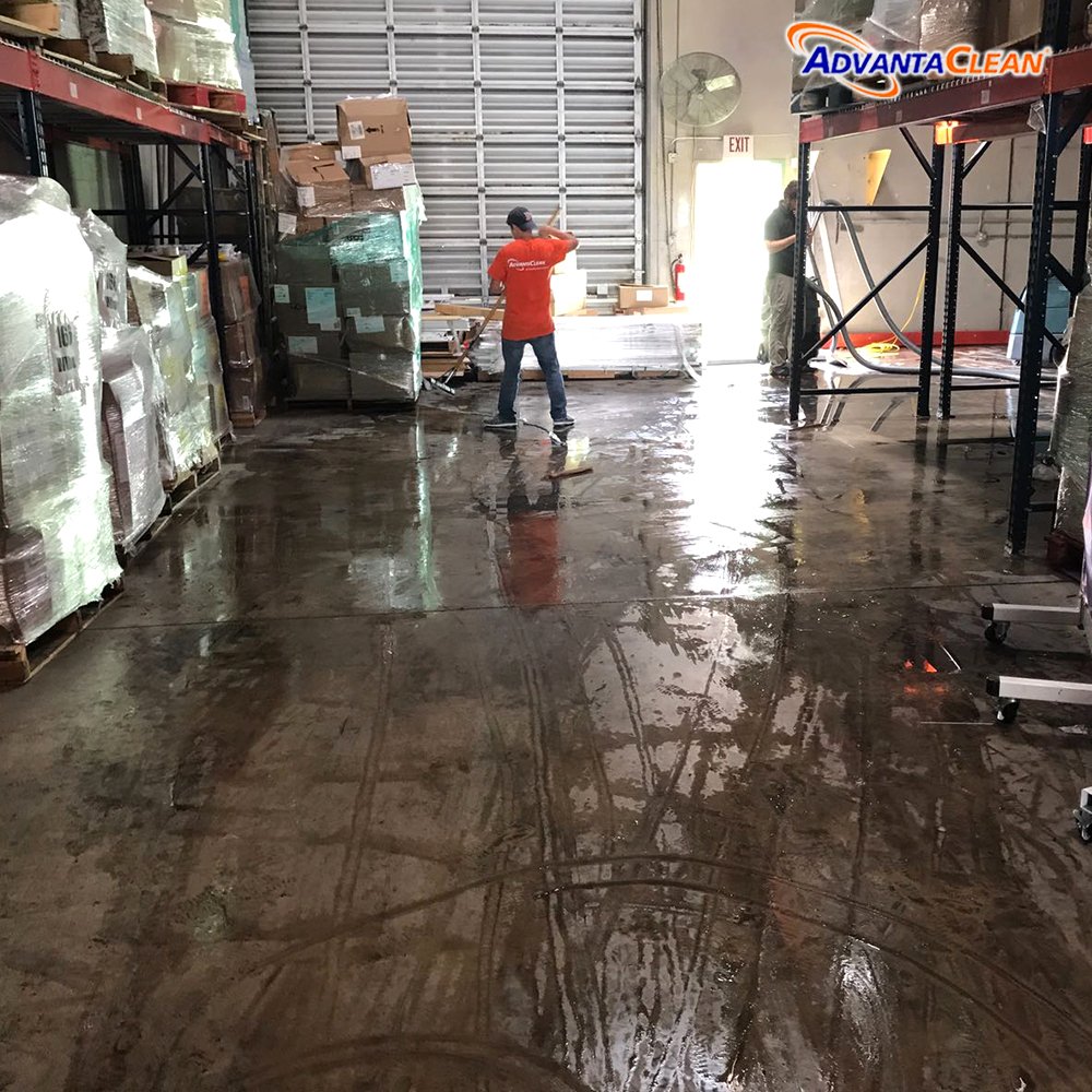 AdvantacleanHap's tweet photo. WATER FLOOD DAMAGE CAN BE CAUSED BY:
• Outdated or clogged drainage systems
• Plumbing system issues
• Heavy rainfall
• Overflowing lakes or rivers
• Rise in sea level
#AdvantaClean https://t.co/UD02Mcg2xS
