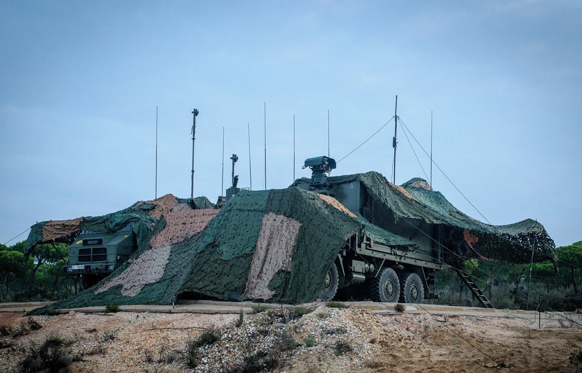 EMADmde's tweet image. La Artillería de Costa @EjerctioTierra 🇪🇸 #RACTA4 se integra en el #VSM Mando de Vigilancia y Seguridad Marítima #MOPS en #Huelva #24siete