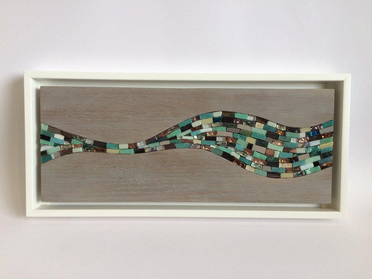 NVmosaics's tweet photo. So pleased to have sold this #sea #wave #seawave #mosaic . A few more #woodpanels #glassart left in my Etsy store. https://t.co/nmXxP6nlkz https://t.co/ClZo0XhZLc
