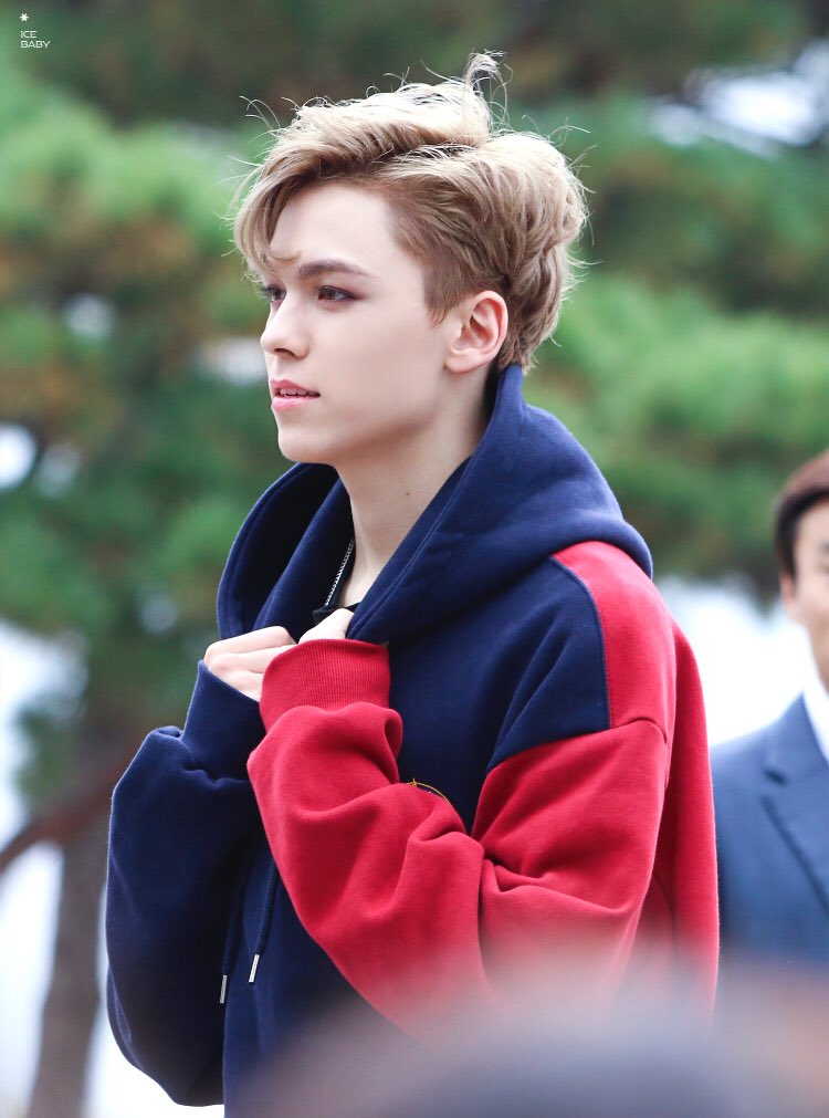 wonvocaIs's tweet photo. choi hansol (최한솔)
— seventeen https://t.co/rIYrOlnrCb