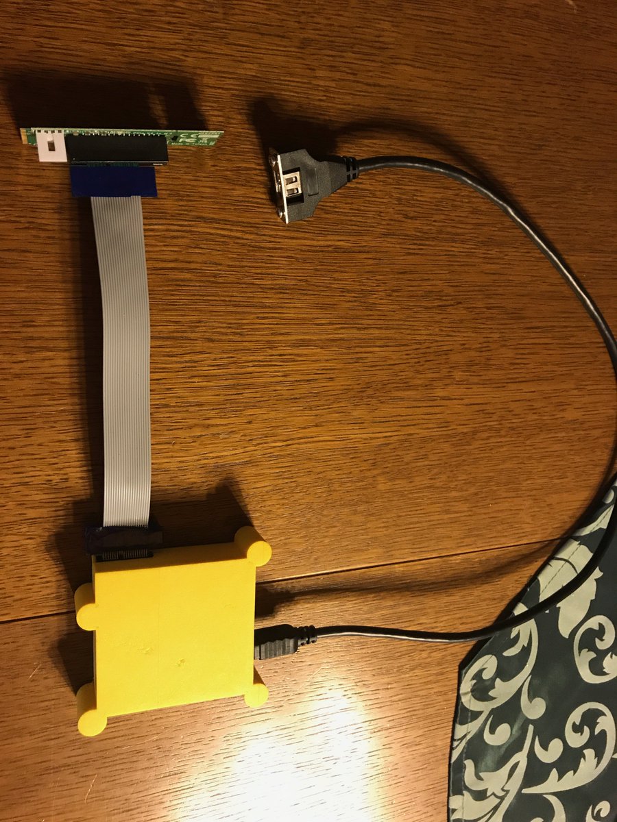 Gehäuse aus dem 3D Drucker für eine Firewire PCIe Karte mit M2 zu PCIe Adapter