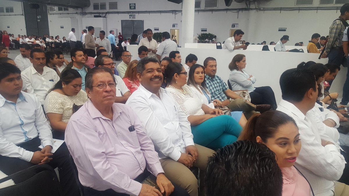SoyUPCH's tweet photo. En espera del 5to. informe del Lic. Arturo Núñez Jiménez, gobernador de nuestro estado. https://t.co/zWohlEIxl2