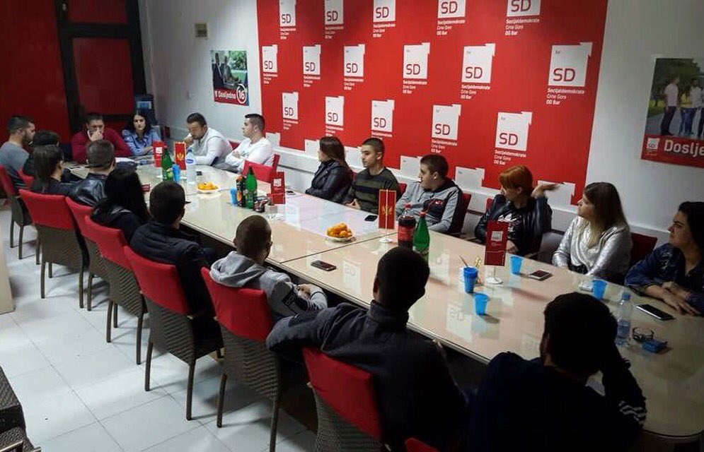 SD_CRNAGORA's tweet photo. U toku je sastanak nove generacije socijaldemokrata u Baru #OSDBR https://t.co/bUKtTTtH43