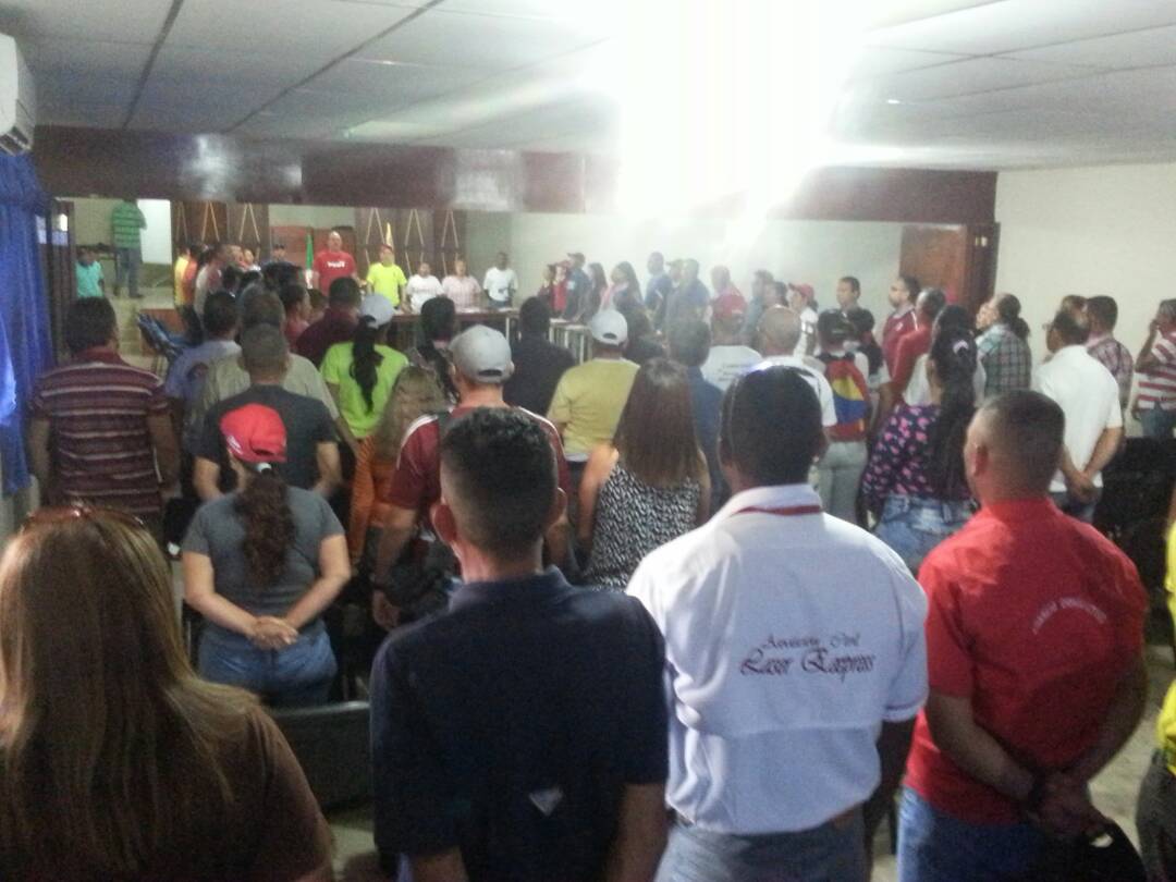 mezinpsuv's tweet photo. Hoy en #DomingoDePlanificación ,Asamblea con todas las Estructuras EPM-EPP-CLP-UBBCH del Municipio Alberto Adriani  #1°Parte https://t.co/osGVG5AaMT