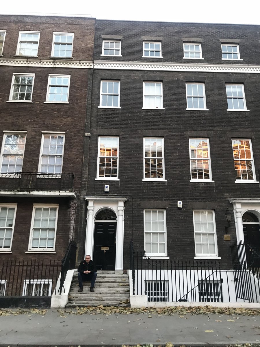 summerstown182's tweet photo. Here's a very special #RemembranceSunday treat for all Sidney Lewis fans - before they came to #Tooting, Sid's parents Edward & Fanny Lewis lived here at 83 Blackfriars Road #Southwark, married at nearby #ChristChurch in 1888 #SPUD182 https://t.co/4DEu1HjhtX