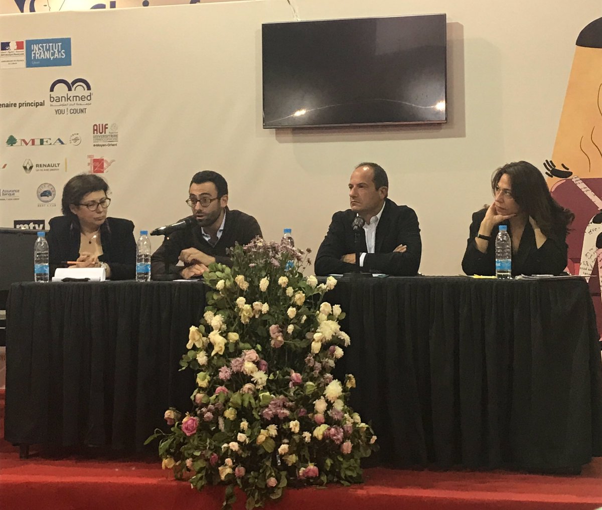 RoulaDouglas's tweet photo. "Oui, il y a un avenir pour le journalisme", estime Michel Helou. #Tabletonde #médias face à la #crise #économique #AFEJ #Salondulivre https://t.co/1cKvIrkNjI