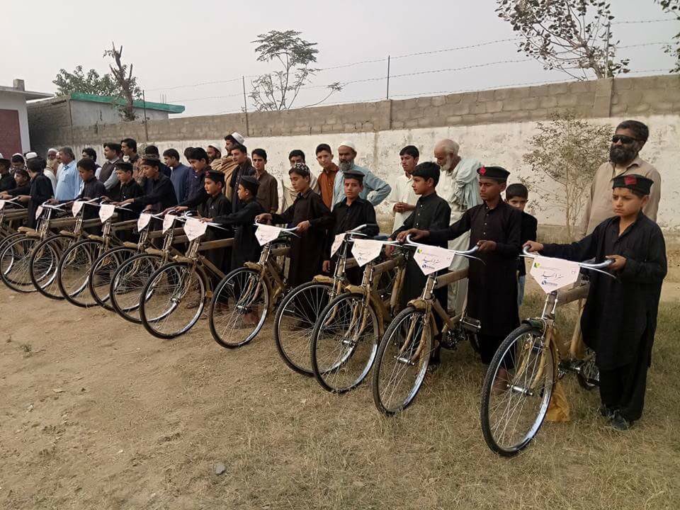 RaisingKpk's tweet photo. Second shift classes started in KP Government Schools :: Bicycles given to the students along with Transport Vouchers 

#RaisingKpK 
@PervezKhattakCM @AsadQaiserPTI @PTIKPOfficial @kpgovt @PTIofficial @ArifAlvi @InsafPK @PTIofficial @SMQureshiPTI https://t.co/MsjRt1wB7P