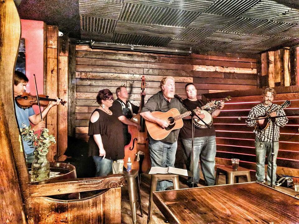 Cap off the weekend with Hazy Ridge Bluegrass Band 2-4pm at the Cidery... we’ve got SASQUASH on tap now too! #SundayFunday #LexNC