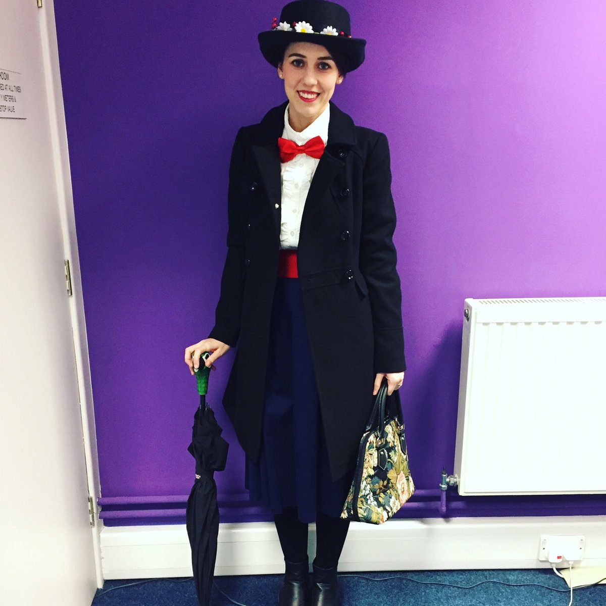 steffanypaige's tweet photo. Fancy dress items ordered for the @HuddleMedia Christmas party. Fingers crossed it works as well as last years #MaryPoppins. 🤞🏼 #HuddleXmas https://t.co/FtSdynUMq2